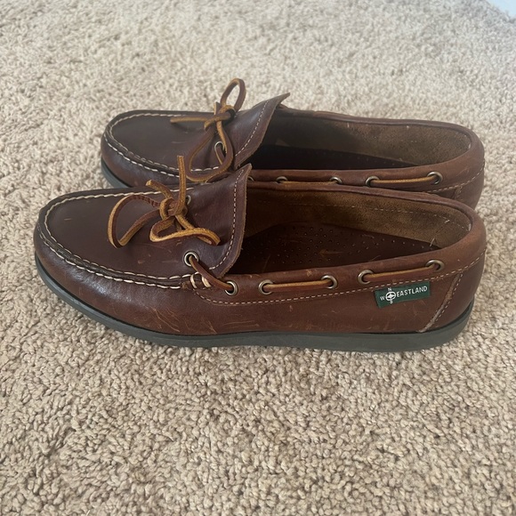 Shoes - Picture 2 of 4